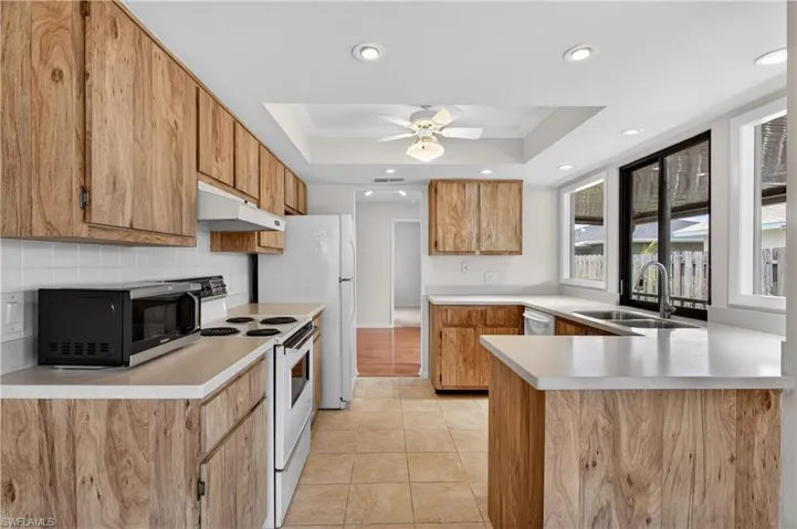 9708  Foxglove  CIR, Fort Myers, FL 33919