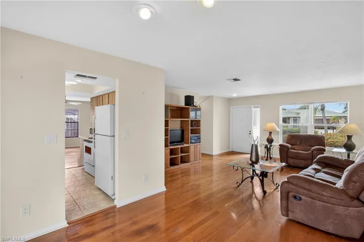 9708  Foxglove  CIR, Fort Myers, FL 33919