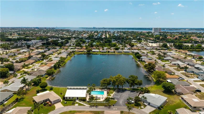 9708  Foxglove  CIR, Fort Myers, FL 33919