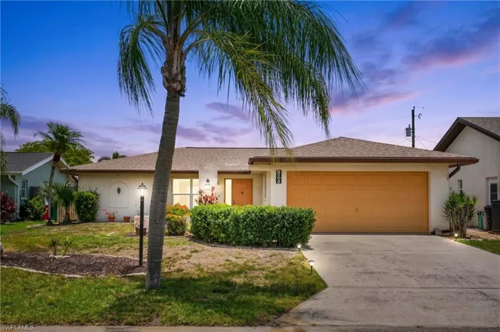 9708  Foxglove  CIR, Fort Myers, FL 33919