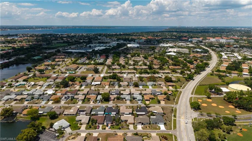 9708  Foxglove  CIR, Fort Myers, FL 33919