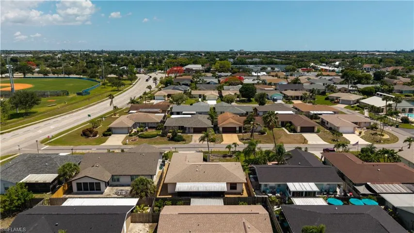 9708  Foxglove  CIR, Fort Myers, FL 33919
