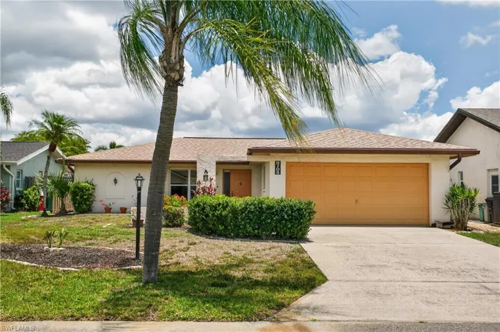 9708  Foxglove  CIR, Fort Myers, FL 33919