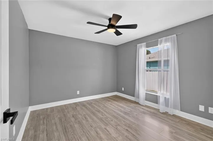 4305 Ne 20th Pl, Cape Coral, Florida 33909