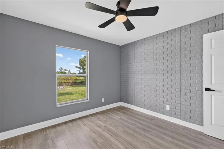 4305 Ne 20th Pl, Cape Coral, Florida 33909