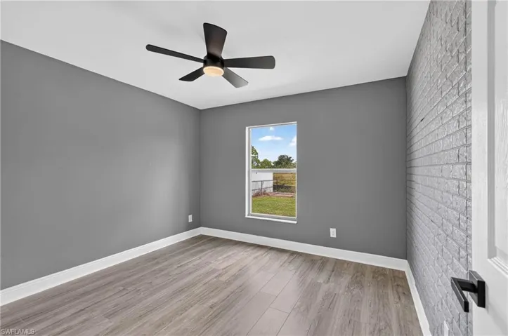 4305 Ne 20th Pl, Cape Coral, Florida 33909