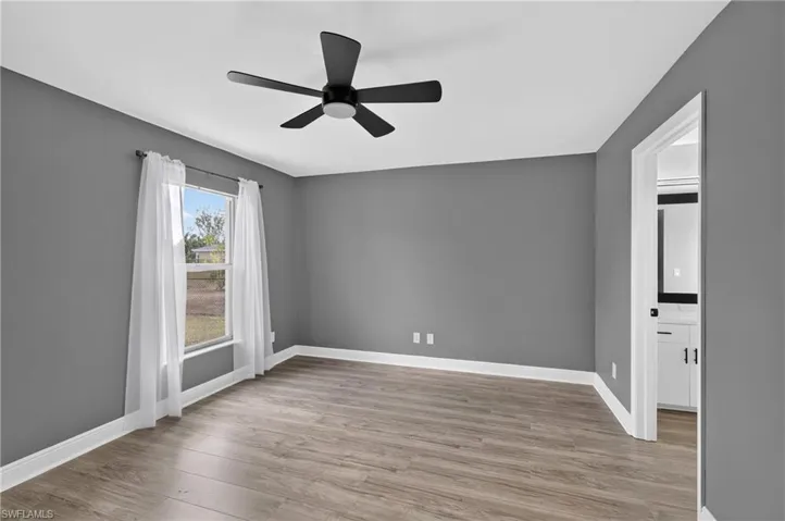 4305 Ne 20th Pl, Cape Coral, Florida 33909