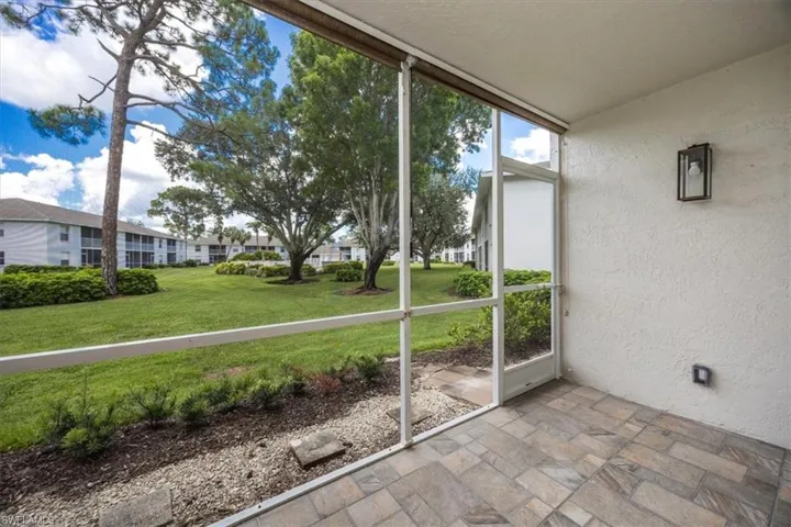 1330 Derbyshire Ct # E104, Naples, Florida 34116