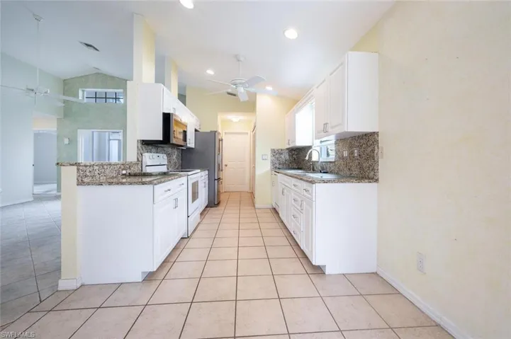 3770  Gloxinia  DR, North Fort Myers, FL 33917