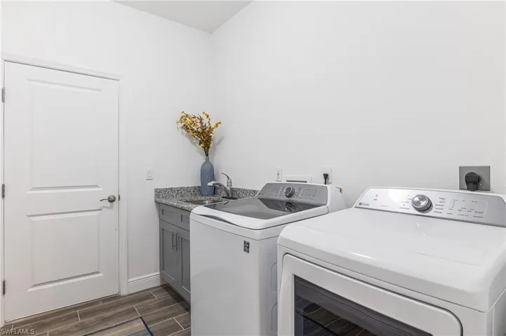 3520 Nw 21st Ter, Cape Coral, Florida 33993