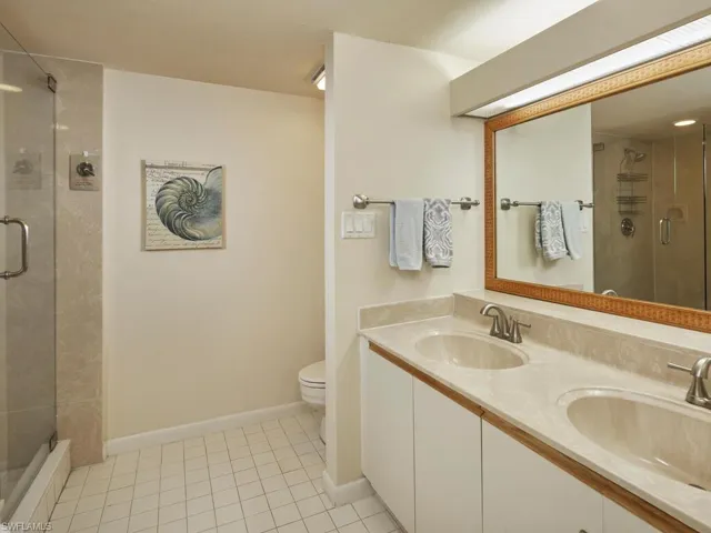 En-suite bathroom.