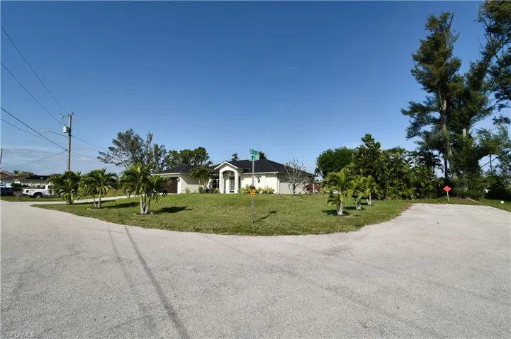 1421 Sw 2nd Ave, Cape Coral Fl 33991