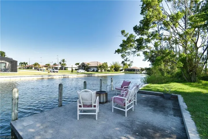 1421 Sw 2nd Ave, Cape Coral Fl 33991