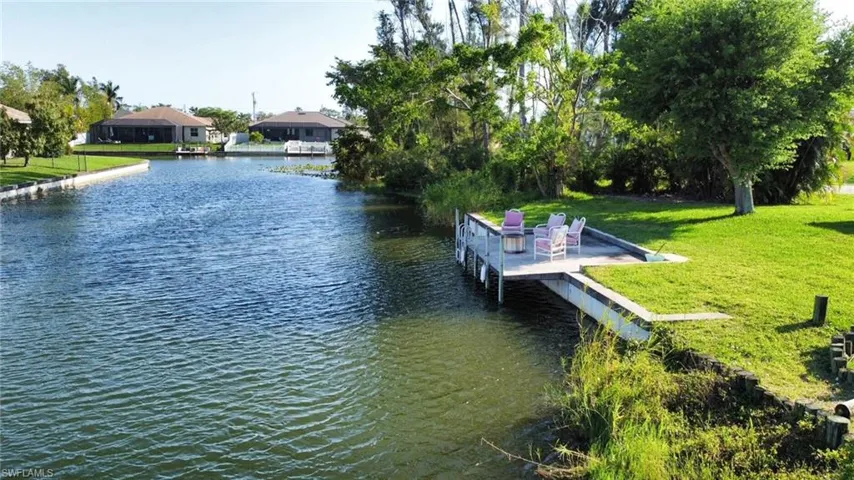 1421 Sw 2nd Ave, Cape Coral Fl 33991