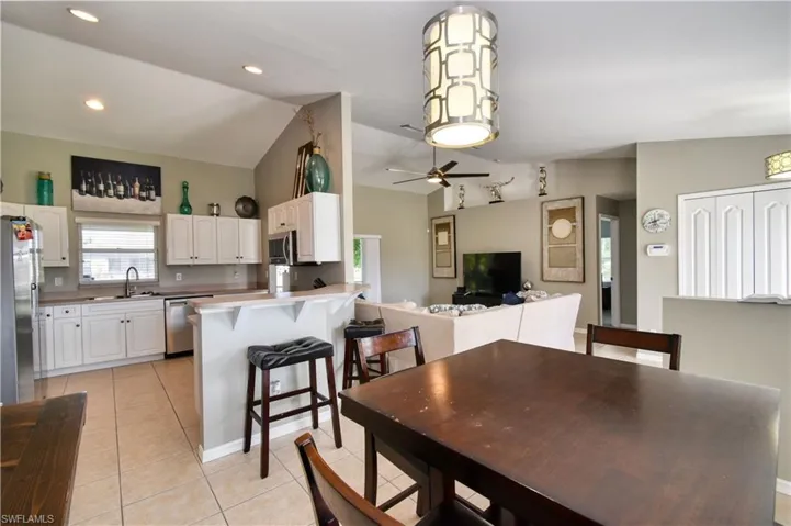 1421 Sw 2nd Ave, Cape Coral Fl 33991