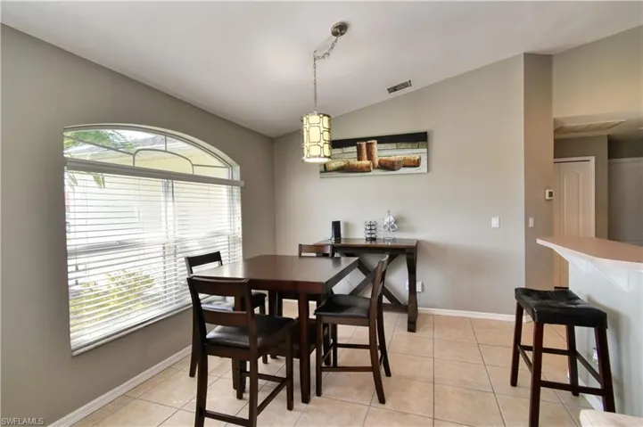 1421 Sw 2nd Ave, Cape Coral Fl 33991