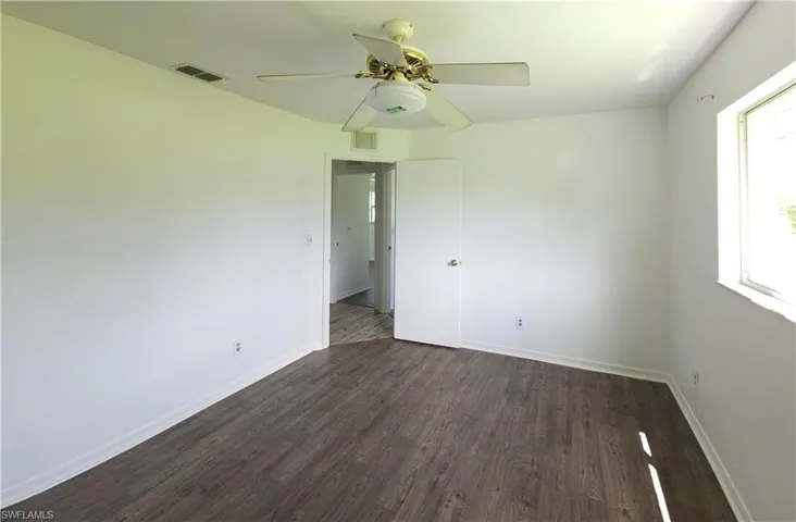 561 Foxcreek Dr, Lehigh Acres, Florida 33974