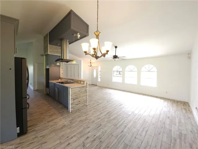 561 Foxcreek Dr, Lehigh Acres, Florida 33974