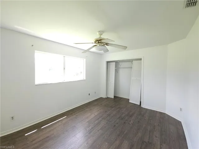 561 Foxcreek Dr, Lehigh Acres, Florida 33974