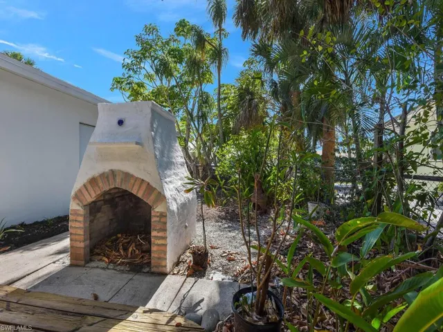 4941  Aztec  CIR, Naples, FL 34112
