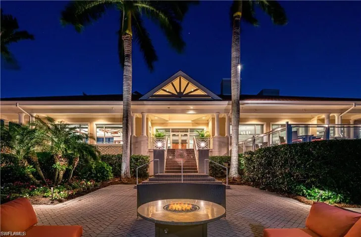 Al-Fresco Dining at the Clubhouse