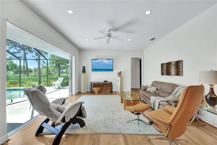 Light-Filled Spaces with Gorgeous Views