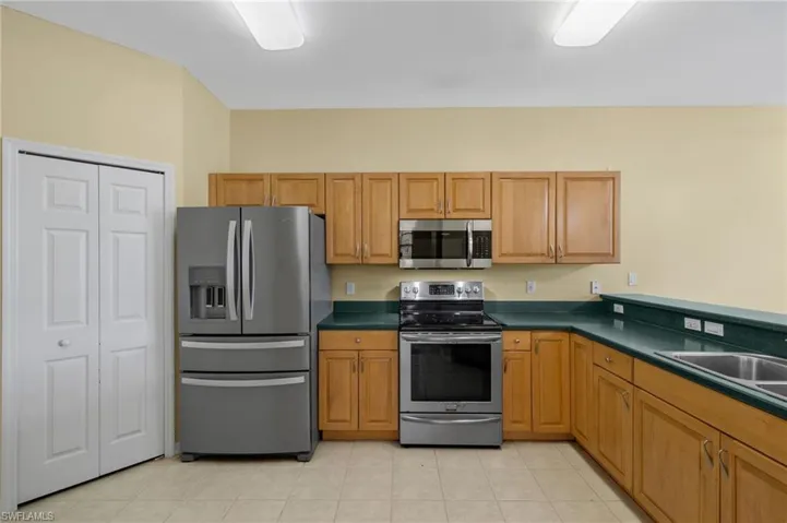 14720  Sutherland  AVE, Naples, FL 34119