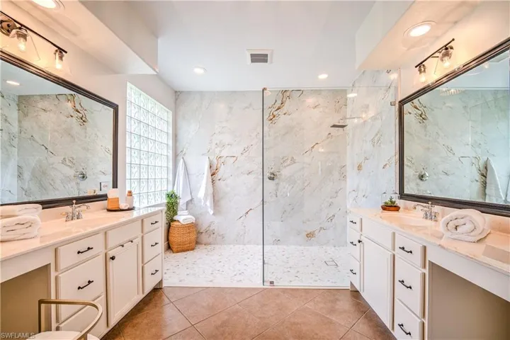 12631 Biscayne Ct, Naples, Florida 34105