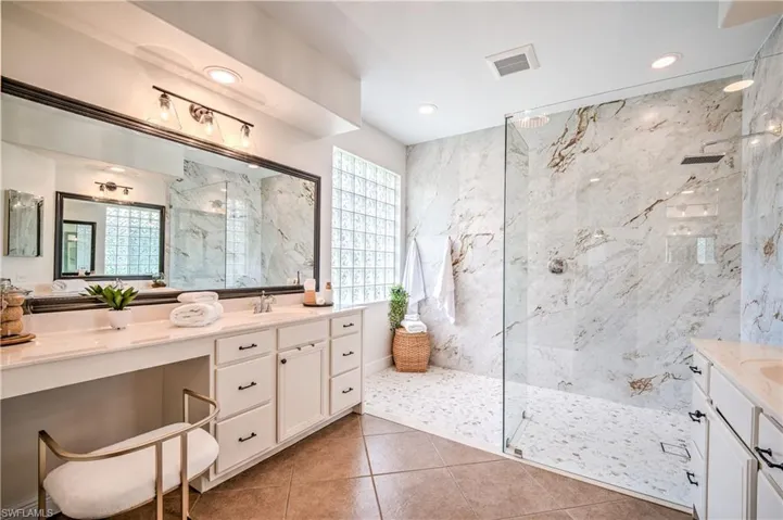 12631 Biscayne Ct, Naples, Florida 34105