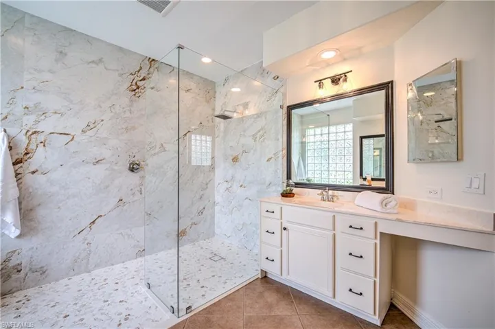 12631 Biscayne Ct, Naples, Florida 34105
