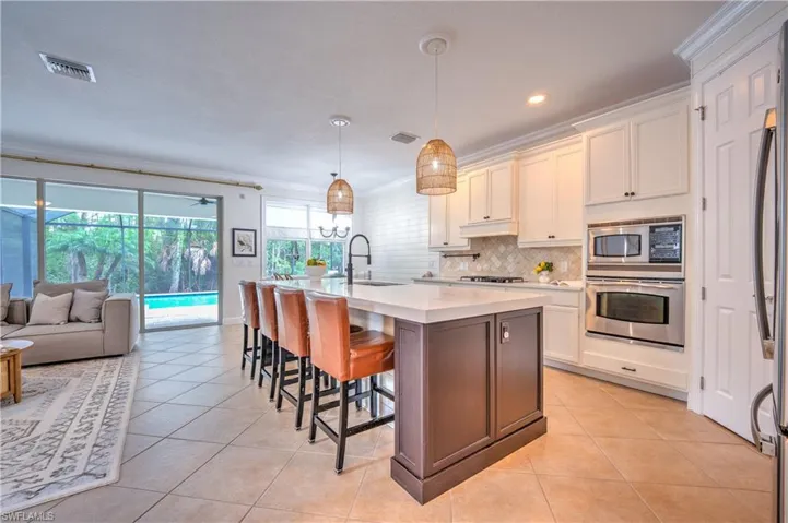 12631 Biscayne Ct, Naples, Florida 34105