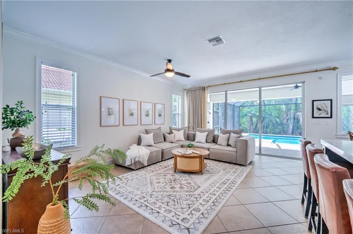 12631 Biscayne Ct, Naples, Florida 34105