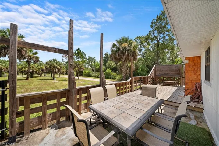 3691 4th Ave Ne, Naples, Florida 34120