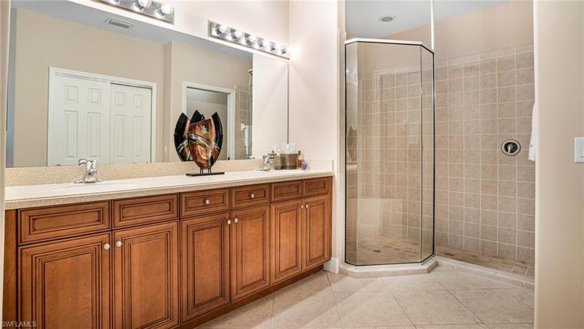 Dual sinks, walk-in shower
