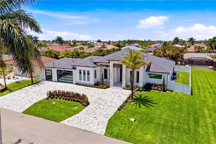 Grand circular driveway
