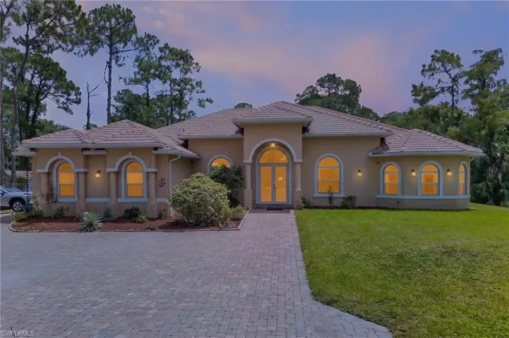 1360 29th St Sw, Naples, Florida 34117