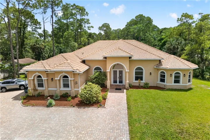 1360 29th St Sw, Naples, Florida 34117