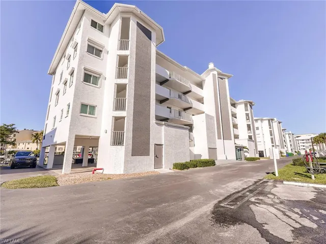 4581 Bay Beach Ln 482, Fort Myers Beach, Florida 33931