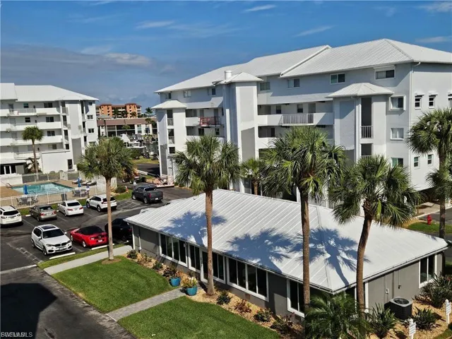 4581 Bay Beach Ln 482, Fort Myers Beach, Florida 33931
