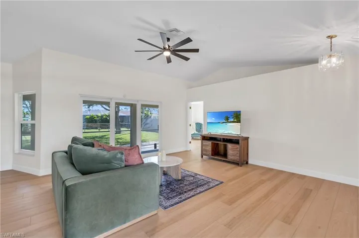 1406 Se 34th St, Cape Coral Fl 33904