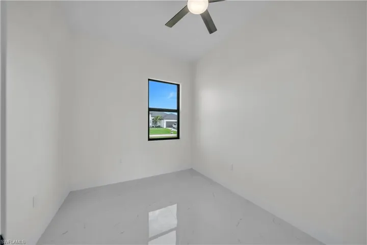513 Nw 25th Ter, Cape Coral, Florida 33993