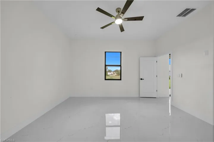 513 Nw 25th Ter, Cape Coral, Florida 33993