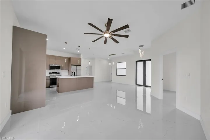 513 Nw 25th Ter, Cape Coral, Florida 33993