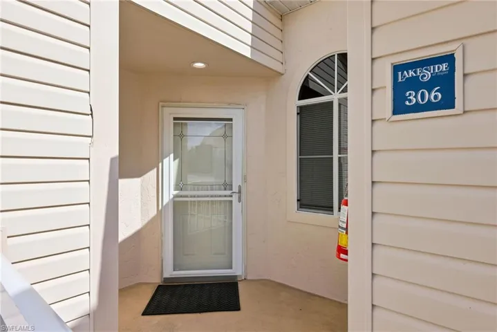 2671 Citrus Lake Dr 306, Naples, Florida 34109