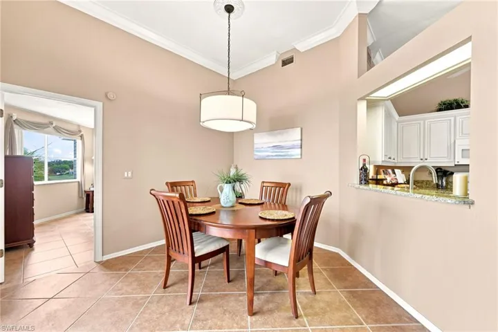2671 Citrus Lake Dr 306, Naples, Florida 34109