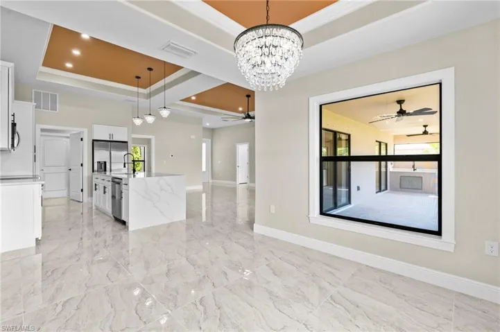 Dining room/ kitchen
