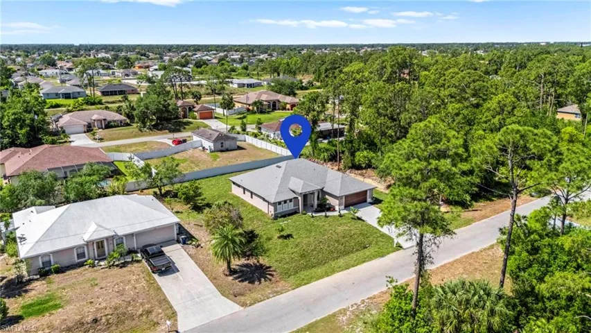 3821  18th W ST, Lehigh Acres, FL 33971