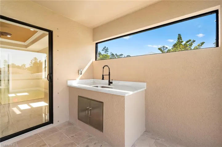 Outdoor kitchen