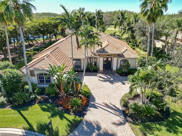 View of front of home featuring a front yard
