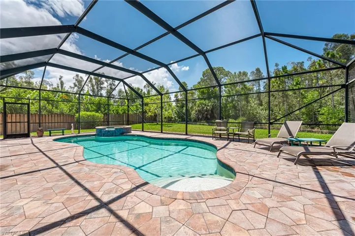 Expansive Lanai